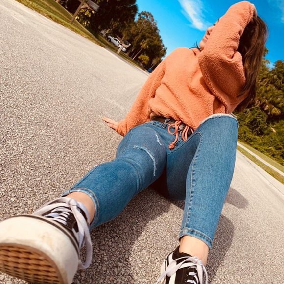 peachy fuzz top with skinny jeans - Picture 1 of 1